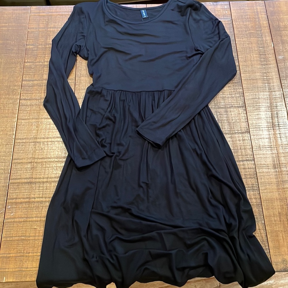 NWT Soft, Silky Long Sleeve Black Dress - XS